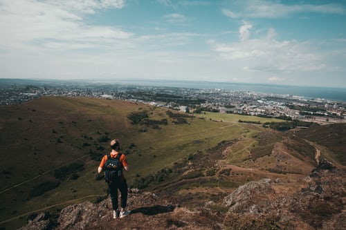 怎么跟异性找话题聊天 怎么跟异性找话题聊天